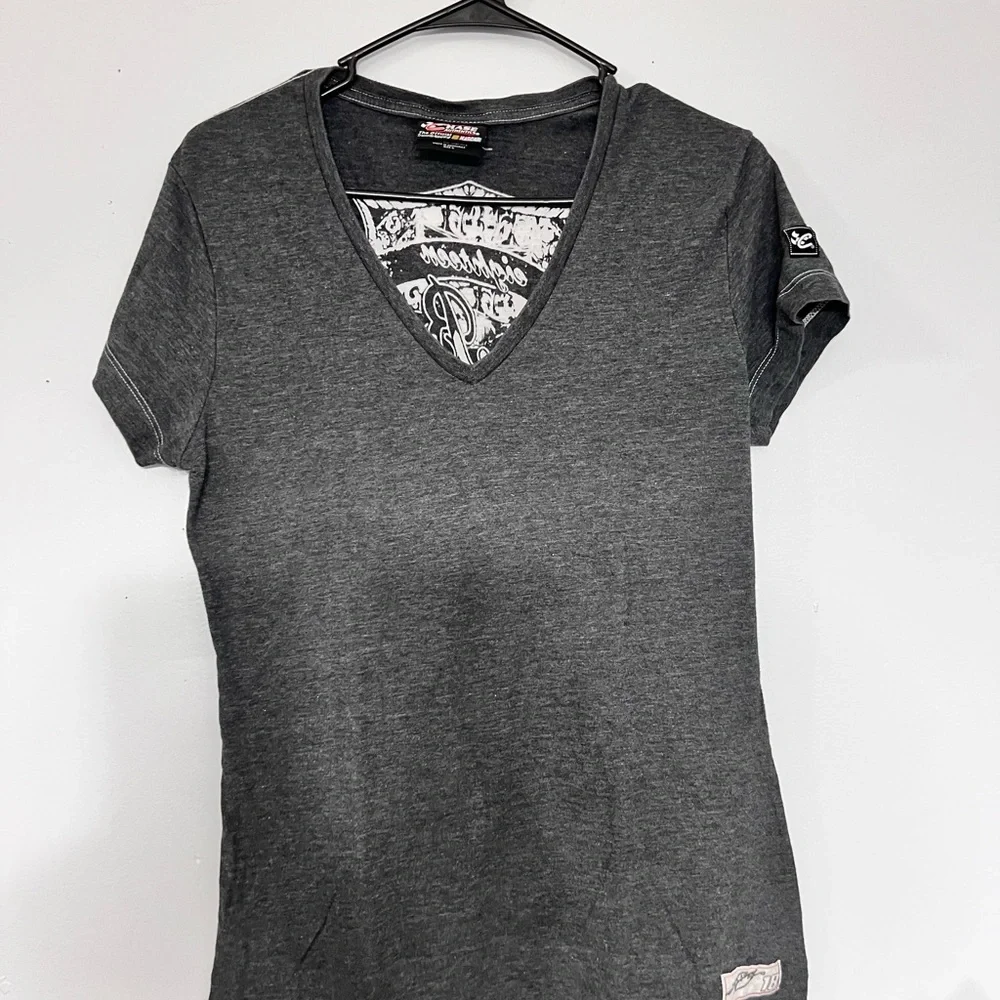 Authentic NASCAR Kyle Busch Gray Graphic T-Shirt - Picture 2 of 9